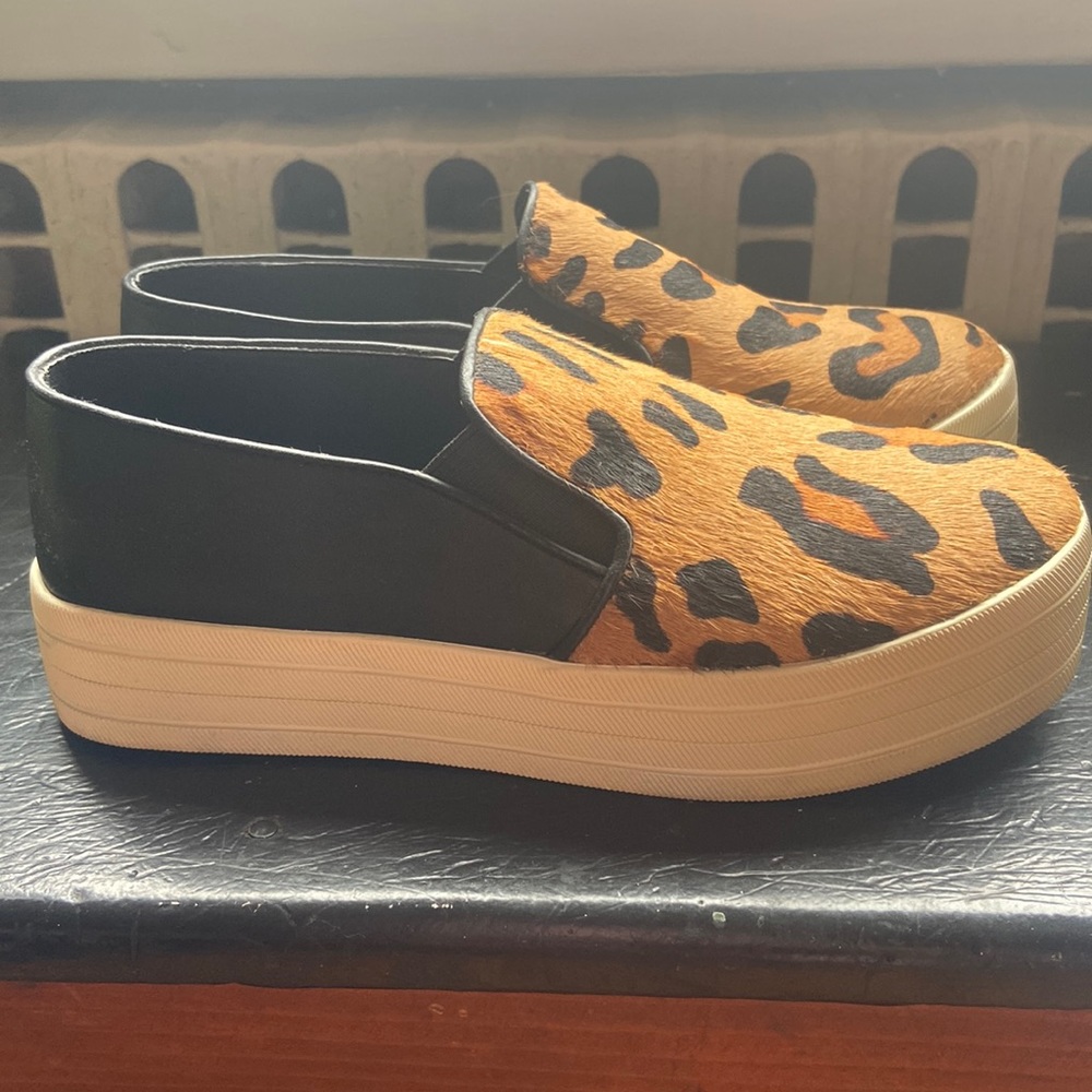 Women Steve Madden leopard platform sneakers size 5.5